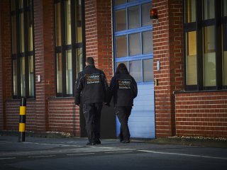 Mitarbeiter von avitea Industrieservice laufen Nachtrunde