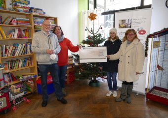 Spendenübergabe an Verein Mit uns durchs Leben von avitea Betriebsrat